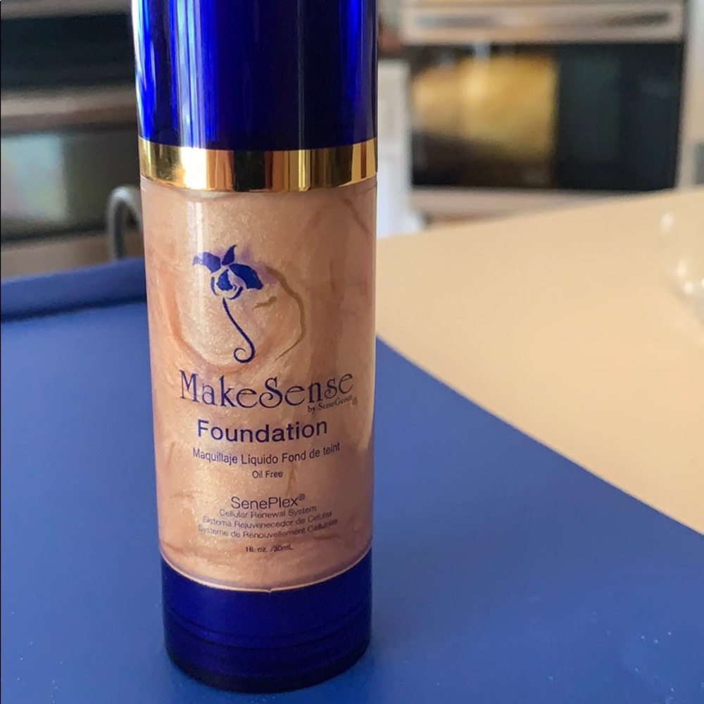 Pearlizer Foundation - SeneGence